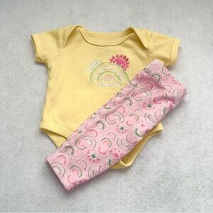 2 pc. Set 0-3 months Yellow baby onesie with Pink Rainbow Leggings